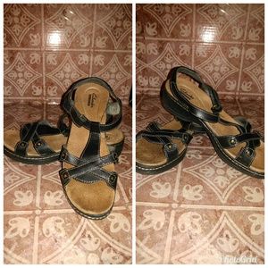Clarks Leather Sandals | Black |  7 1/2M | A1226